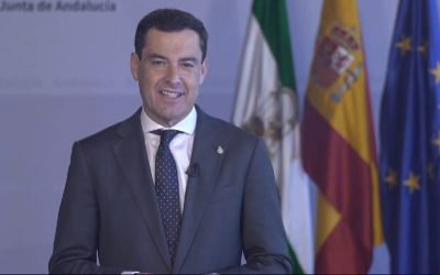 El Presidente de la Junta de Andalucía, Juanma Moreno, felicita a los andaluces en Valencia con motivo del 28F